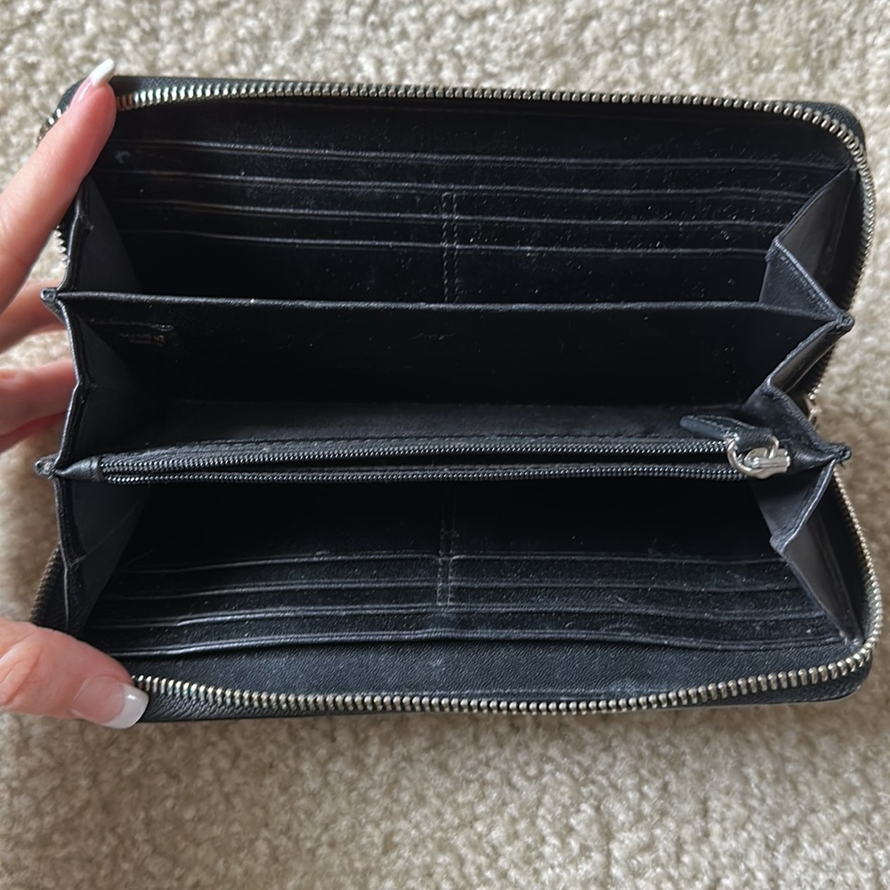 Coach Wallet Authentic - Picture 3 of 3